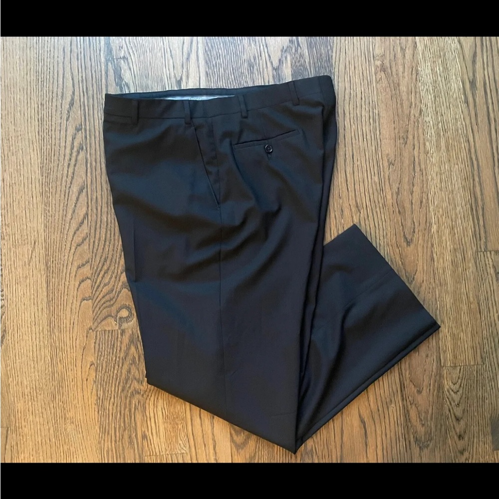 Giorgio Armani Collezioni Men's Black Dress Pants, Pleated, Size 36 x 31 Wool